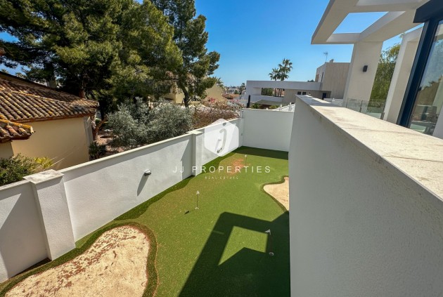 Aus zweiter Hand - Villa -
Orihuela Costa - Costa Blanca