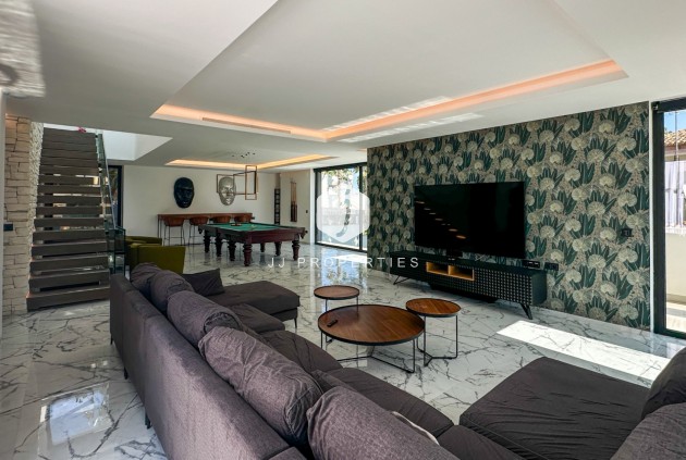 Aus zweiter Hand - Villa -
Orihuela Costa - Costa Blanca