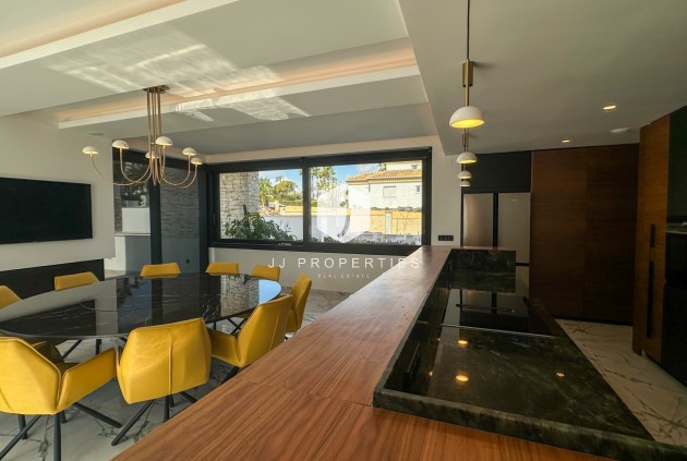 Aus zweiter Hand - Villa -
Orihuela Costa - Costa Blanca