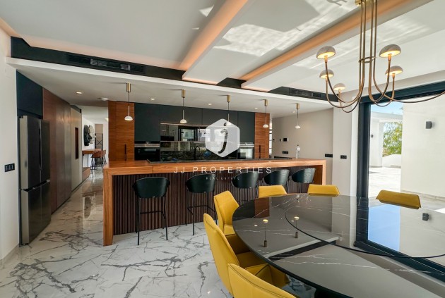 Aus zweiter Hand - Villa -
Orihuela Costa - Costa Blanca