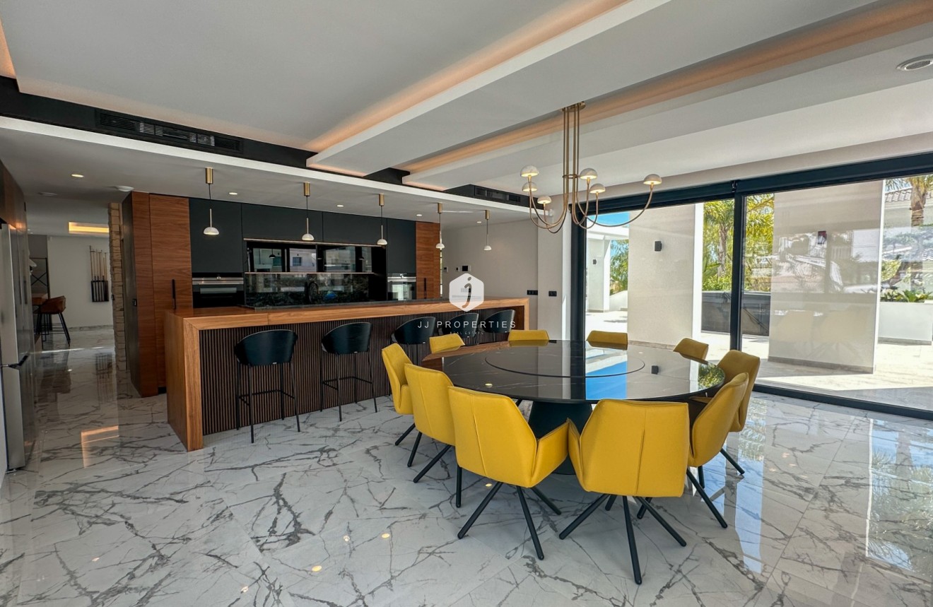 Aus zweiter Hand - Villa -
Orihuela Costa - Costa Blanca