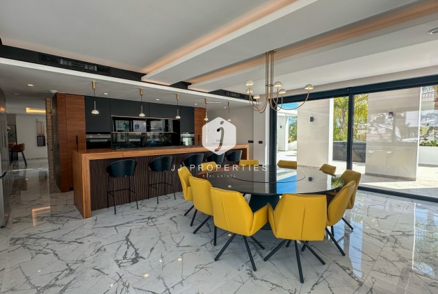 Aus zweiter Hand - Villa -
Orihuela Costa - Costa Blanca