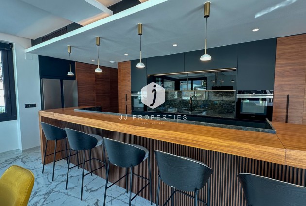 Aus zweiter Hand - Villa -
Orihuela Costa - Costa Blanca