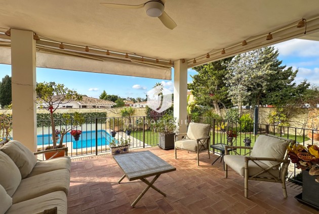 Z drugiej ręki - Villa -
Dehesa de Campoamor - Costa Blanca