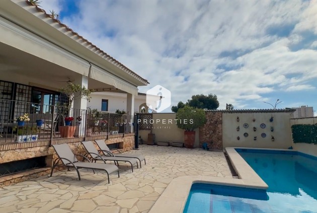 Z drugiej ręki - Villa -
Dehesa de Campoamor - Costa Blanca