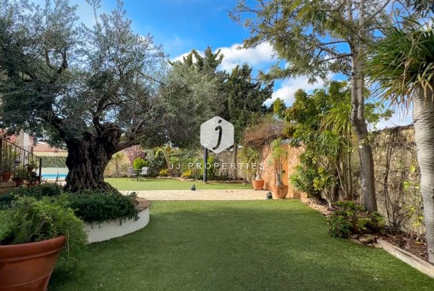 Z drugiej ręki - Villa -
Dehesa de Campoamor - Costa Blanca