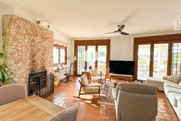 Z drugiej ręki - Villa -
Dehesa de Campoamor - Costa Blanca