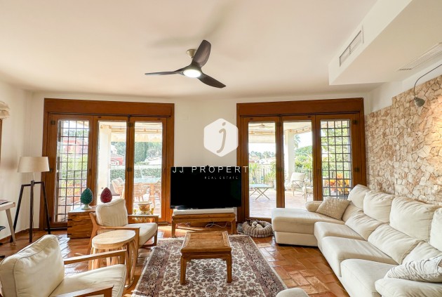 Z drugiej ręki - Villa -
Dehesa de Campoamor - Costa Blanca