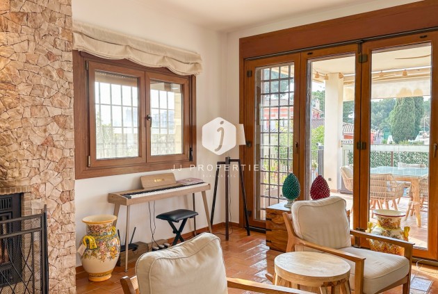 Z drugiej ręki - Villa -
Dehesa de Campoamor - Costa Blanca