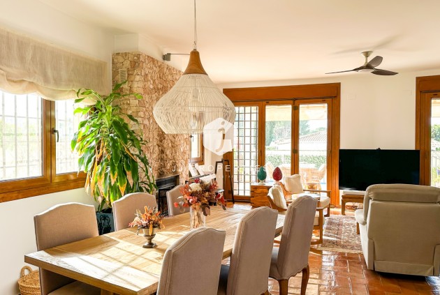 Z drugiej ręki - Villa -
Dehesa de Campoamor - Costa Blanca