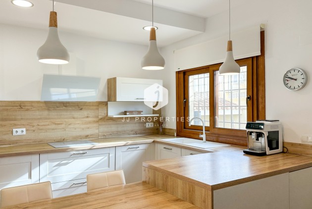 Z drugiej ręki - Villa -
Dehesa de Campoamor - Costa Blanca