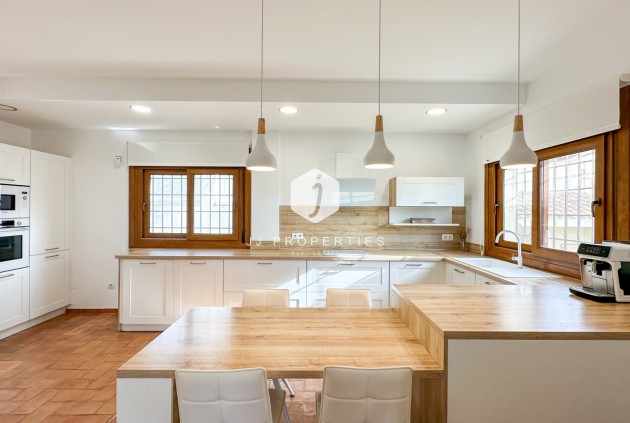 Z drugiej ręki - Villa -
Dehesa de Campoamor - Costa Blanca