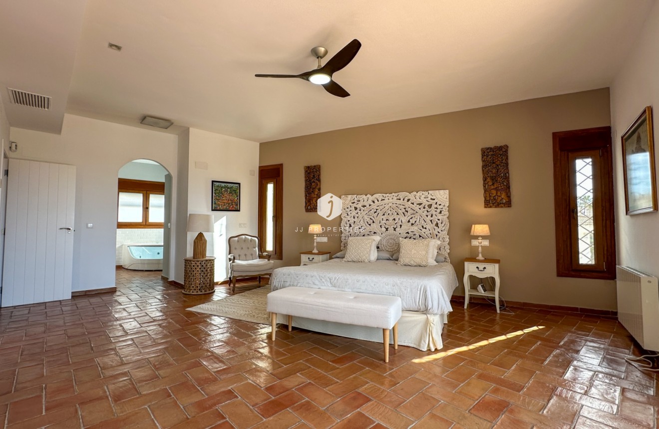 Z drugiej ręki - Villa -
Dehesa de Campoamor - Costa Blanca