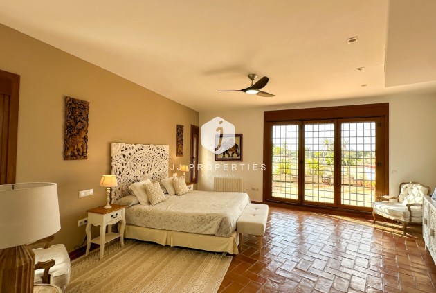 Z drugiej ręki - Villa -
Dehesa de Campoamor - Costa Blanca