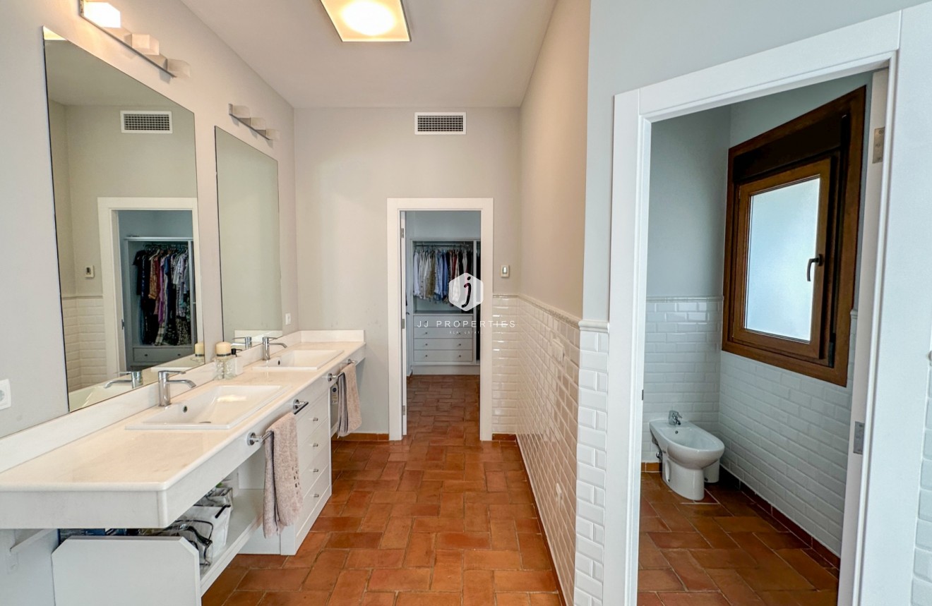 Z drugiej ręki - Villa -
Dehesa de Campoamor - Costa Blanca