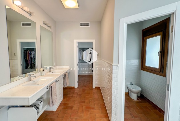 Z drugiej ręki - Villa -
Dehesa de Campoamor - Costa Blanca