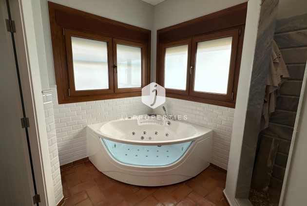 Z drugiej ręki - Villa -
Dehesa de Campoamor - Costa Blanca