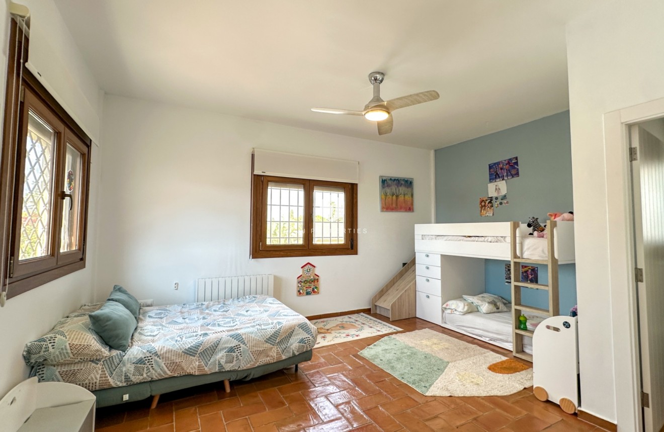 Z drugiej ręki - Villa -
Dehesa de Campoamor - Costa Blanca