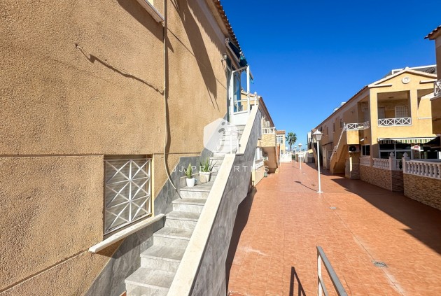 Resale - Apartment / flat -
Torrevieja - Costa Blanca