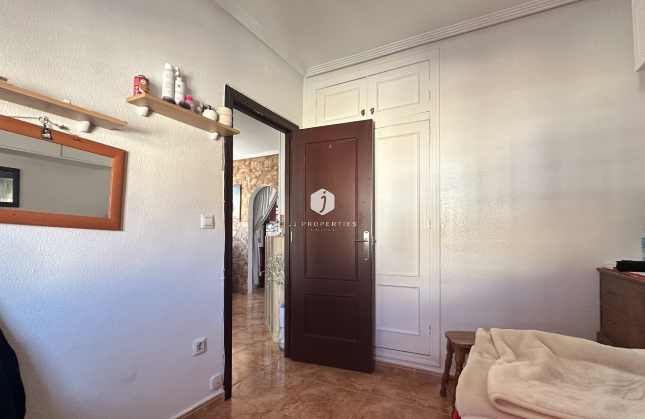 Resale - Apartment / flat -
Torrevieja - Costa Blanca