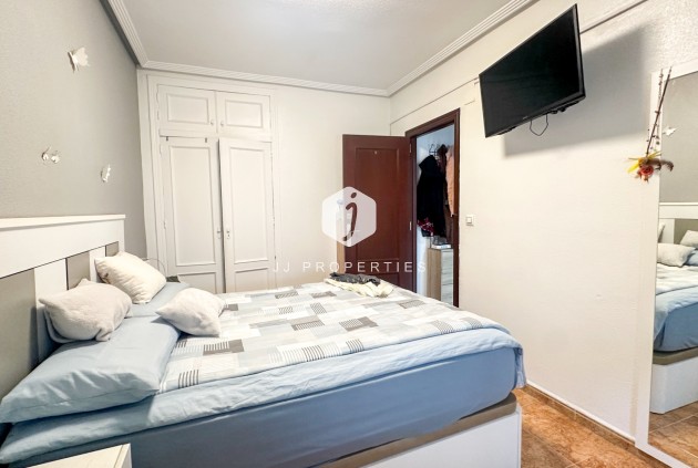 Resale - Apartment / flat -
Torrevieja - Costa Blanca