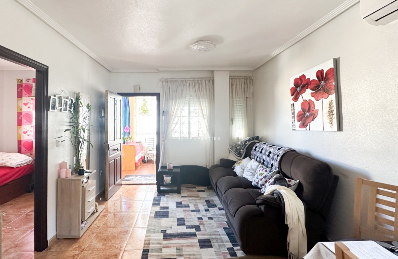 Resale - Apartment / flat -
Torrevieja - Costa Blanca