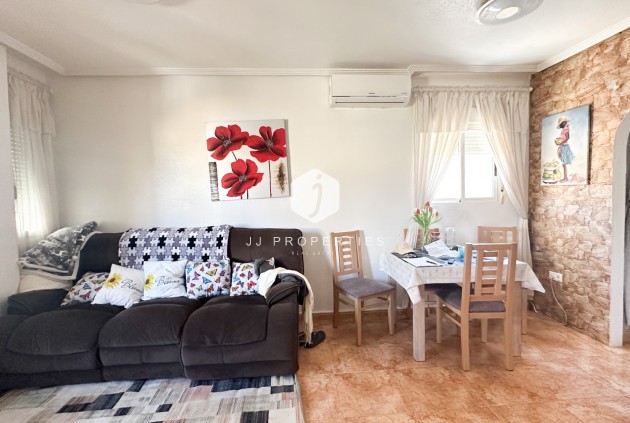 Resale - Apartment / flat -
Torrevieja - Costa Blanca