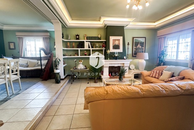 Tweedehands - Villa -
La Mata - Costa Blanca