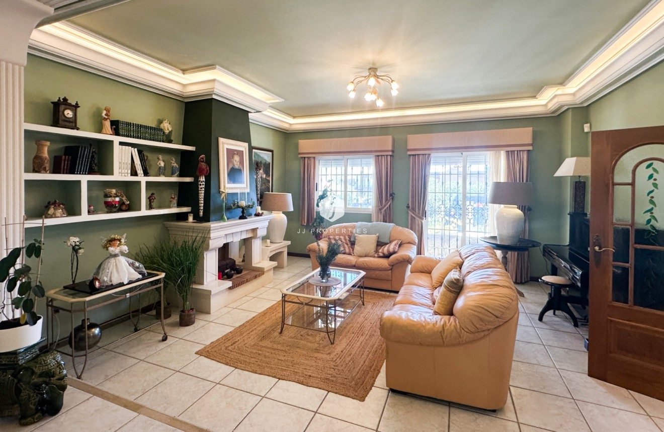 Tweedehands - Villa -
La Mata - Costa Blanca