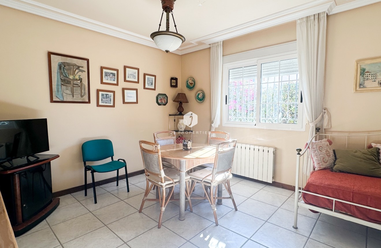 Tweedehands - Villa -
La Mata - Costa Blanca