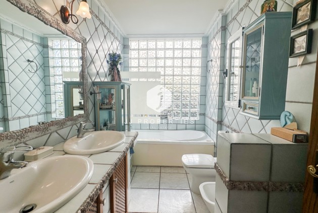 Tweedehands - Villa -
La Mata - Costa Blanca