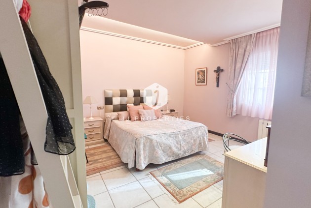 Tweedehands - Villa -
La Mata - Costa Blanca