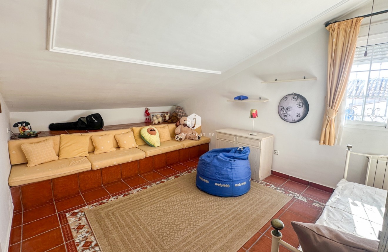 Tweedehands - Villa -
La Mata - Costa Blanca