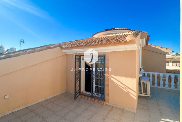 Tweedehands - Villa -
La Mata - Costa Blanca