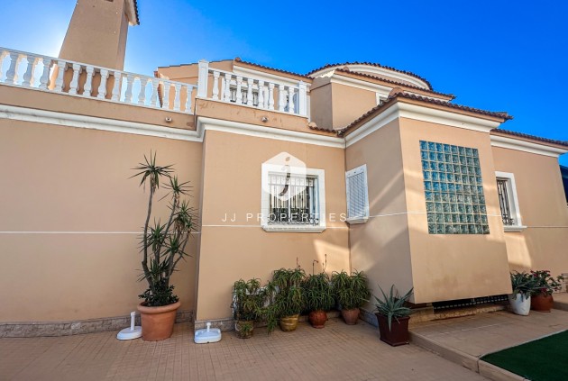 Tweedehands - Villa -
La Mata - Costa Blanca