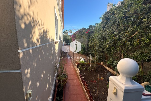 Tweedehands - Villa -
La Mata - Costa Blanca