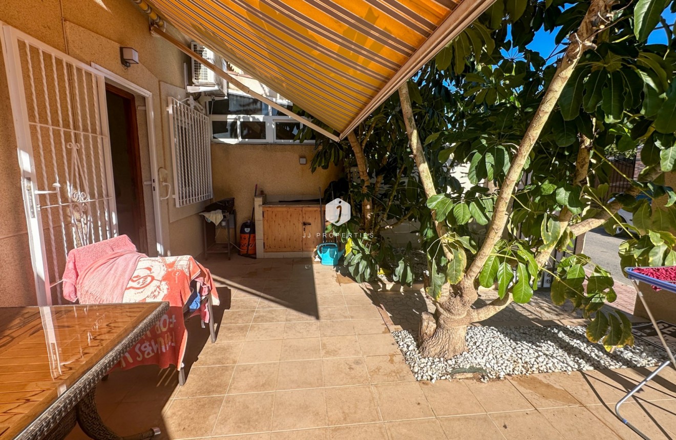 Tweedehands - Chalet -
Torrevieja - Costa Blanca