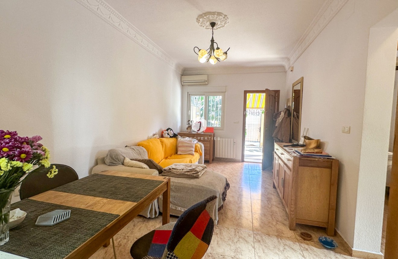 Tweedehands - Chalet -
Torrevieja - Costa Blanca