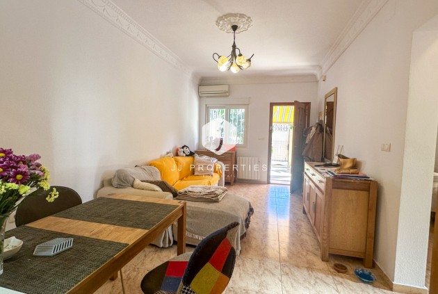 Tweedehands - Chalet -
Torrevieja - Costa Blanca