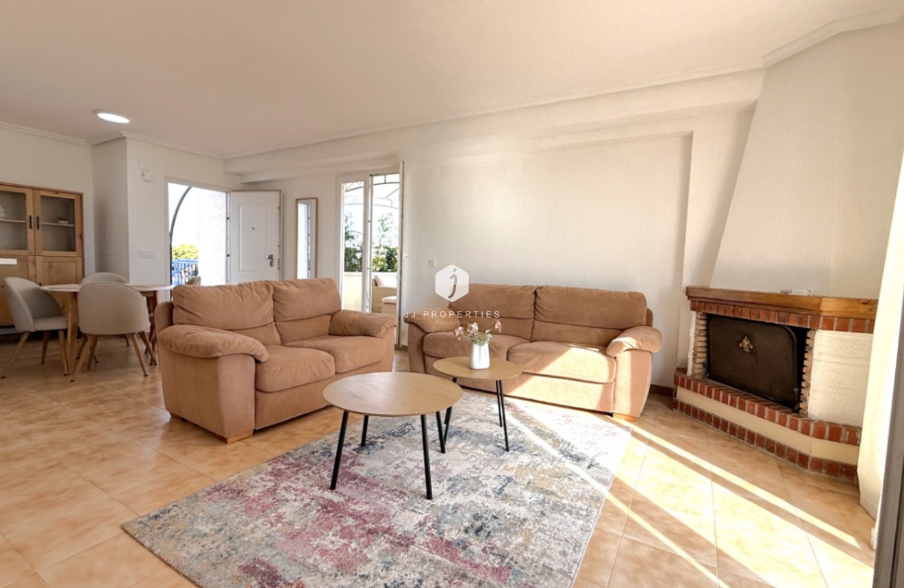 Aus zweiter Hand - Penthouse -
Torrevieja - Costa Blanca