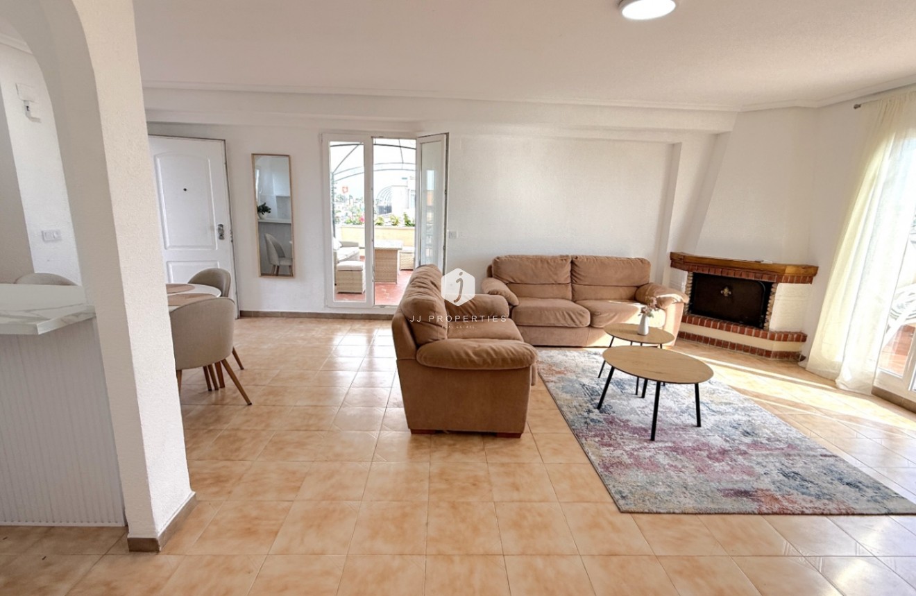 Aus zweiter Hand - Penthouse -
Torrevieja - Costa Blanca