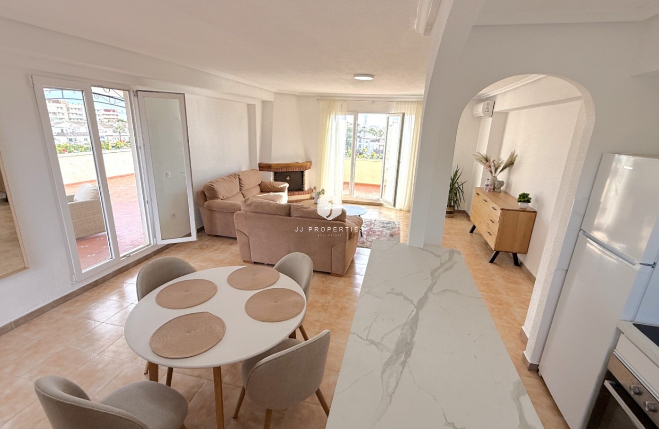 Aus zweiter Hand - Penthouse -
Torrevieja - Costa Blanca