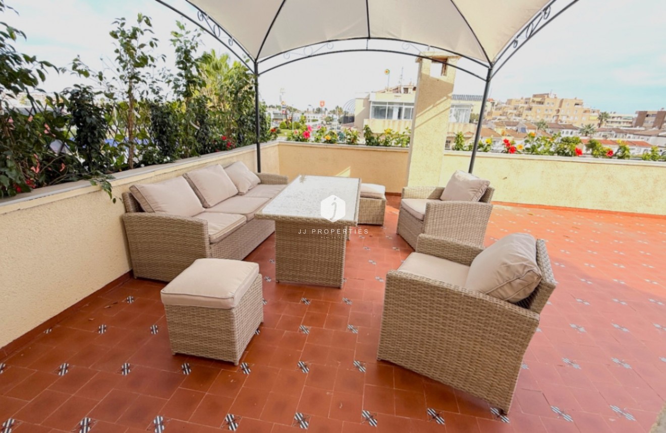 Aus zweiter Hand - Penthouse -
Torrevieja - Costa Blanca