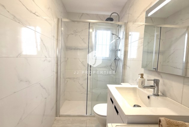 Aus zweiter Hand - Penthouse -
Torrevieja - Costa Blanca