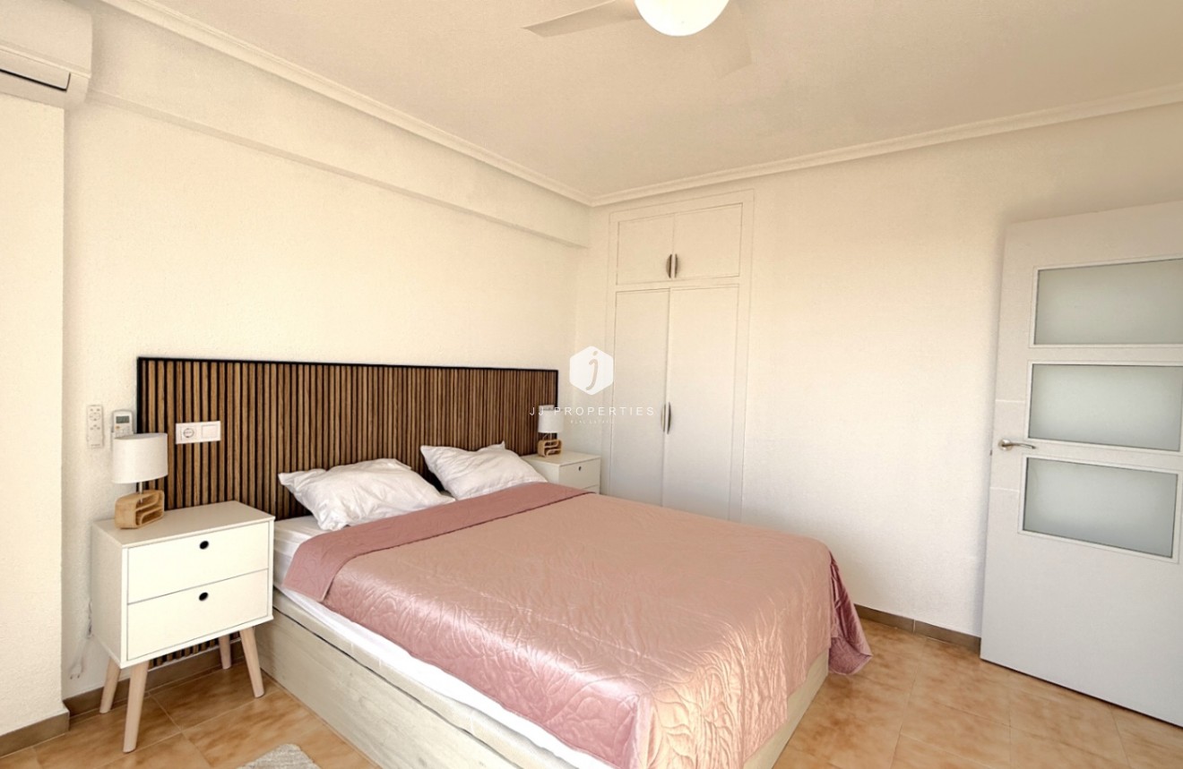 Aus zweiter Hand - Penthouse -
Torrevieja - Costa Blanca