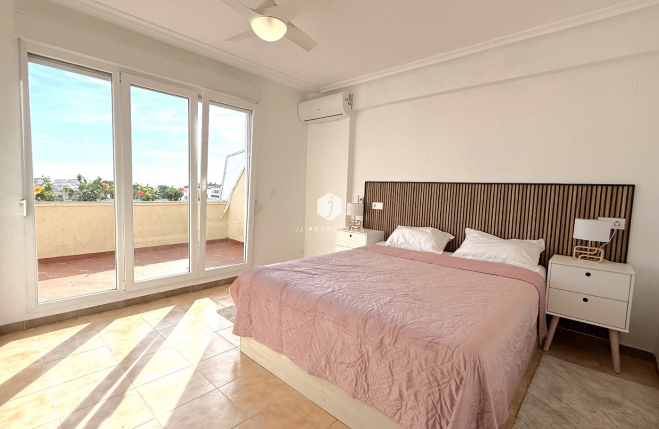 Aus zweiter Hand - Penthouse -
Torrevieja - Costa Blanca