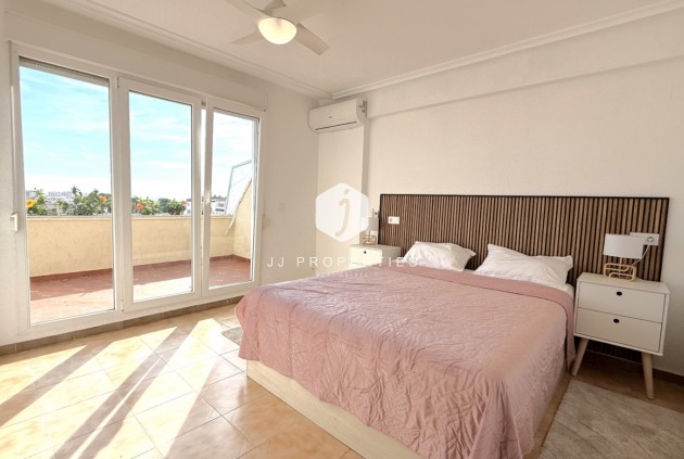 Aus zweiter Hand - Penthouse -
Torrevieja - Costa Blanca