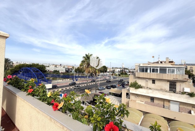 Aus zweiter Hand - Penthouse -
Torrevieja - Costa Blanca