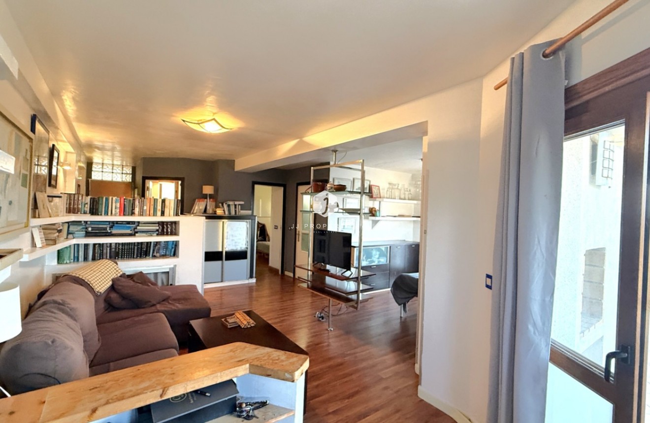 Resale - Apartment / flat -
Torrevieja - Costa Blanca