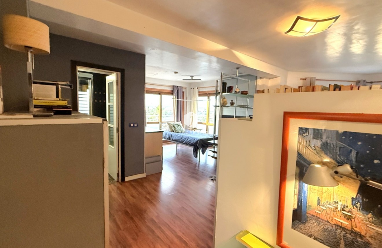 Resale - Apartment / flat -
Torrevieja - Costa Blanca